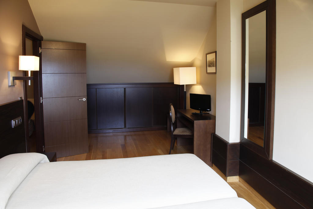 Hotel Baltico Luarca Oda fotoğraf